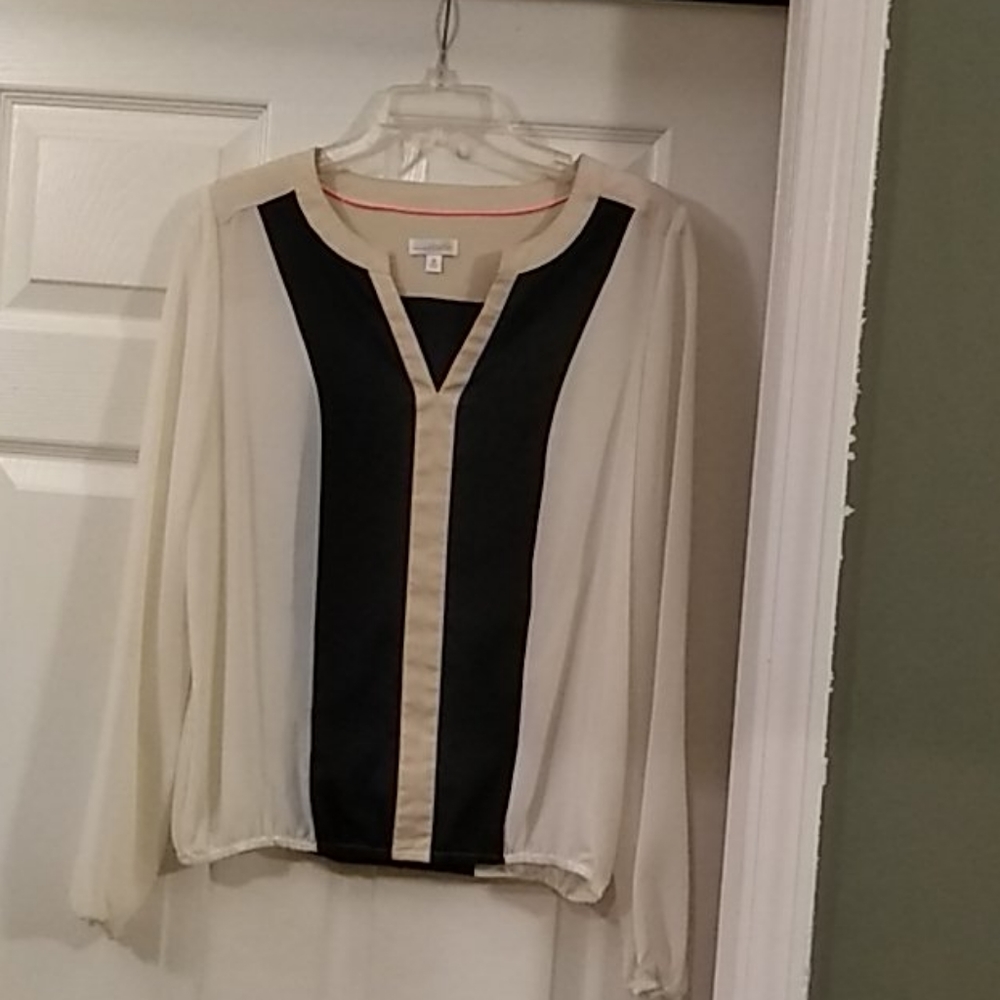 Nice, color-block blouse.